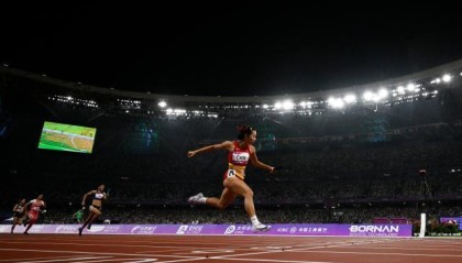 开云体育中国官方网站-中国短跑喜迎丰收夜 包揽男女百米接力亚运金牌