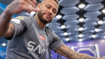 开云体育官网-还没为利雅得新月上场 内马尔到巴西队报到了！