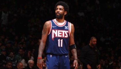 开云体育在直播-欧文篮网谈判陷入僵局 湖人快艇尼克斯蠢蠢欲动